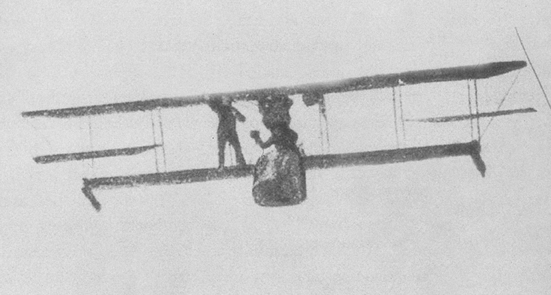 Illustration for article titled This Rare Photo Shows The Most Sensitive Part Of A Combat Aircraft